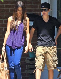 Selena Gomez Pregnant With Justin Bieber’s Baby